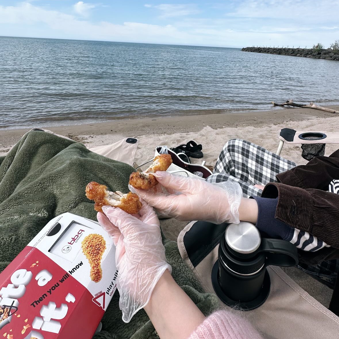 10 waterside picnic